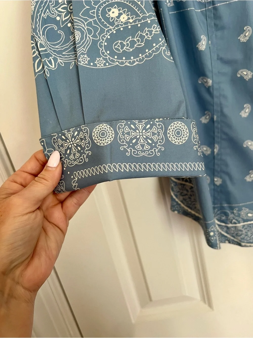 Coldwater Creek Slate Blue Paisley Button-Up Medium - Picture 4 of 9